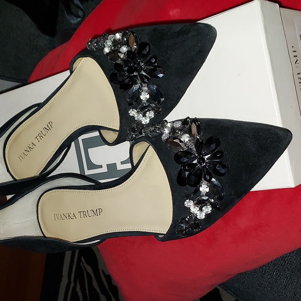 NIB Ivanka Trump 'Trika' D'Orsay Flats, 7 US